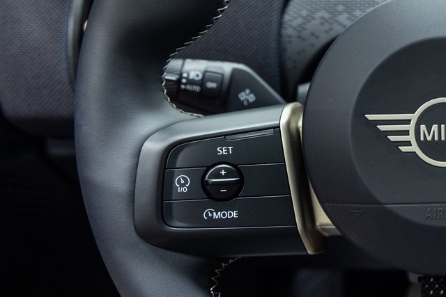 Certified 2025 MINI Cooper Countryman S image 17