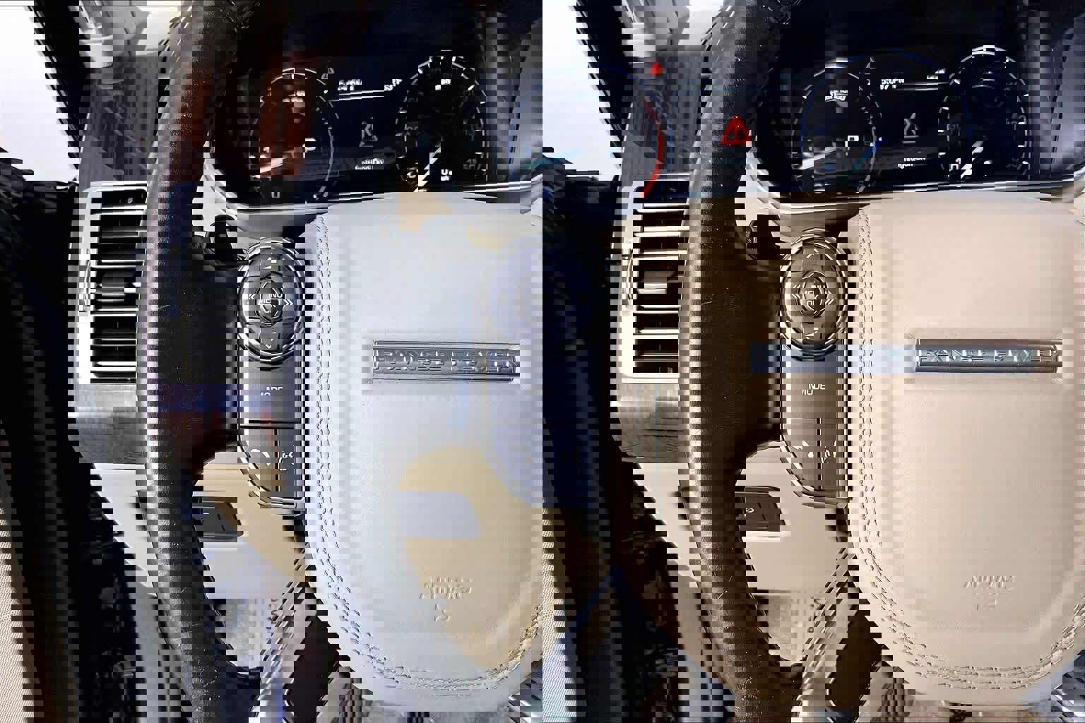 Used 2016 Land Rover Range Rover image 22