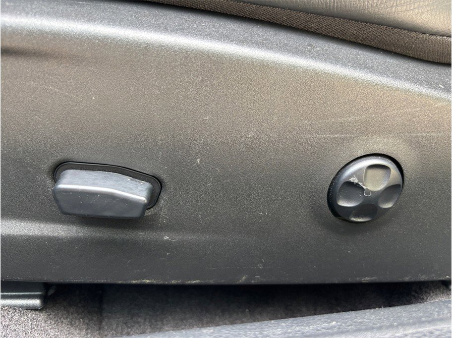 Used 2015 Dodge Challenger SRT Hellcat image 20