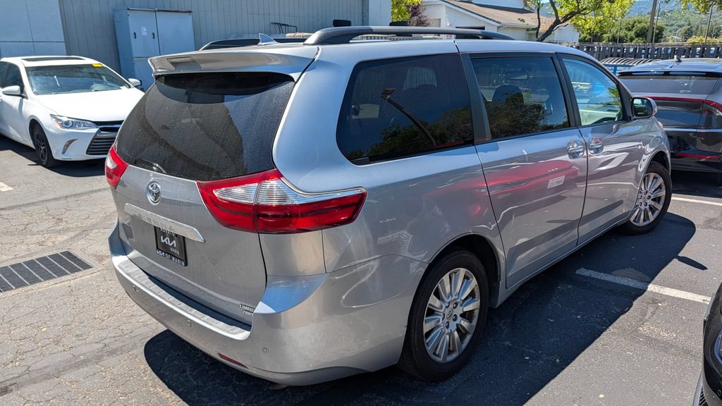 Used 2015 Toyota Sienna Limited Premium AWD/4WD image 5
