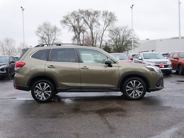 Used 2024 Subaru Forester Limited AWD/4WD image 32