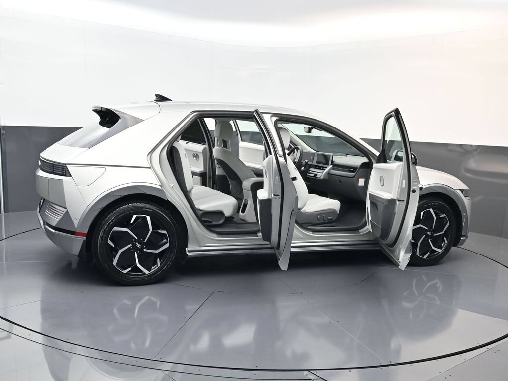 Certified 2024 Hyundai Ioniq 5 Limited RWD image 30