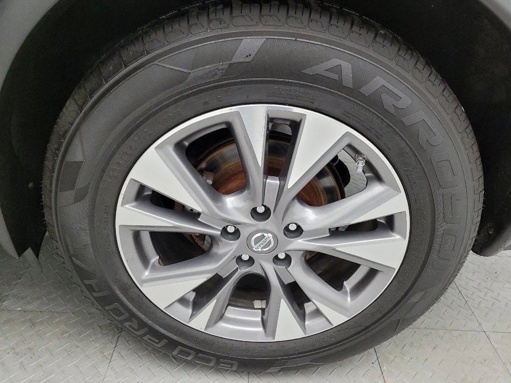 Used 2017 Nissan Murano SV image 31