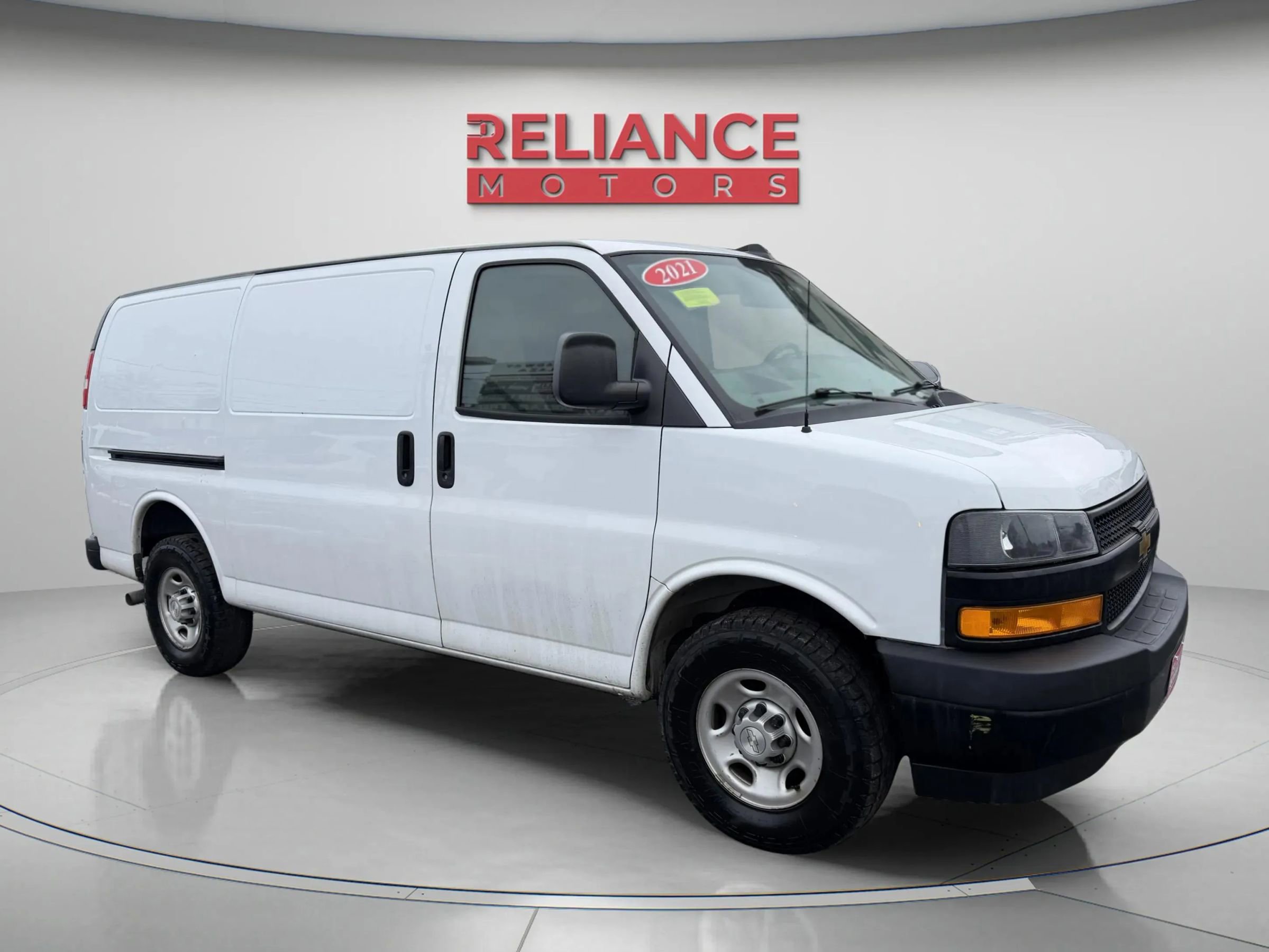 Used 2021 Chevrolet Express 2500 w/ Driver Convenience Package image 10