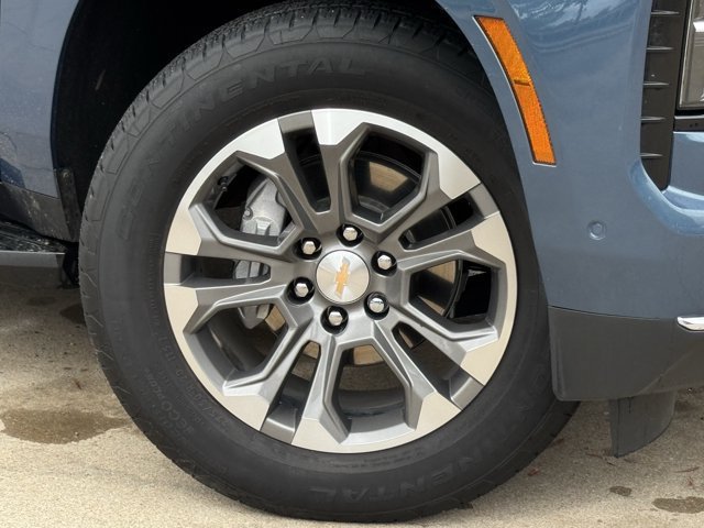 Used 2025 Chevrolet Tahoe LS AWD/4WD image 32