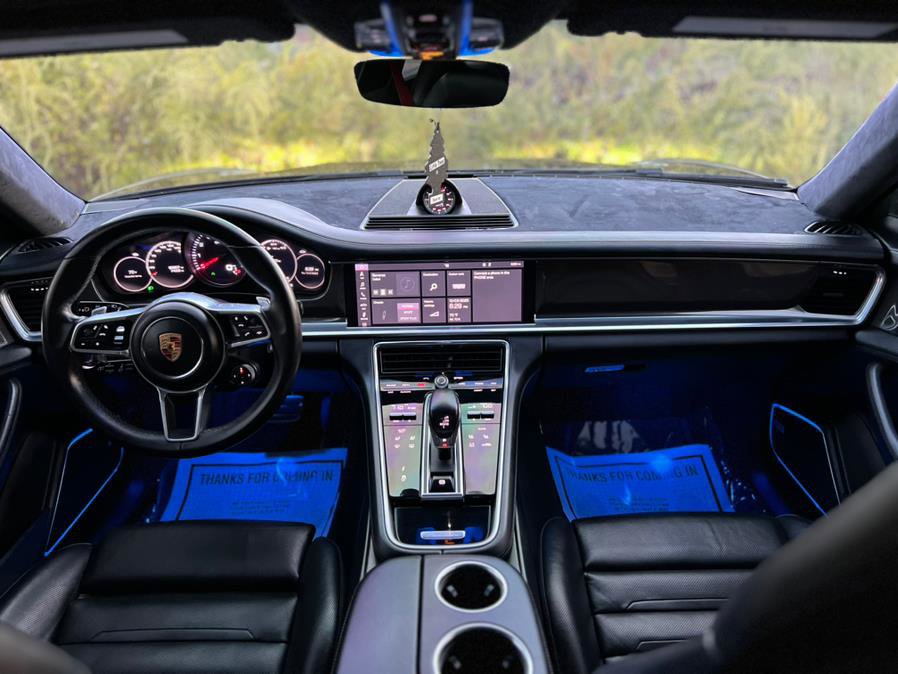 Used 2020 Porsche Panamera GTS image 15