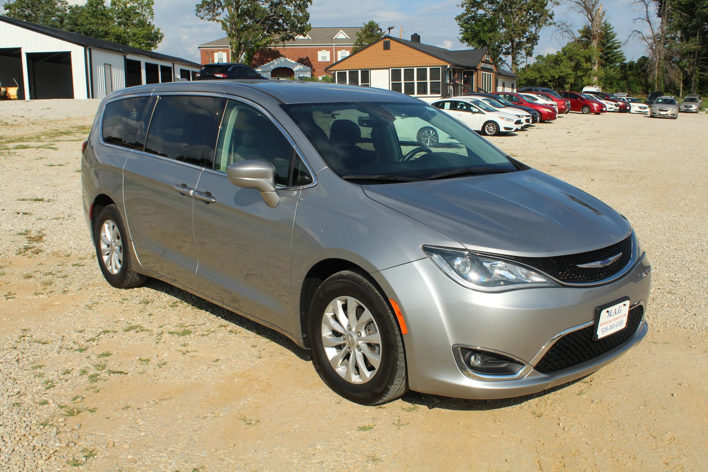Used 2019 Chrysler Pacifica Touring Plus image 7
