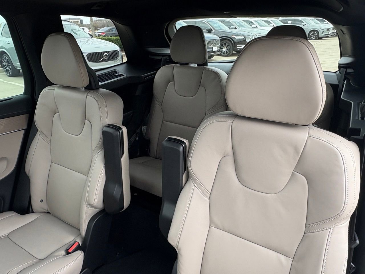 New 2026 Volvo XC90 B6 Ultra w/ Protection Package Premier image 25