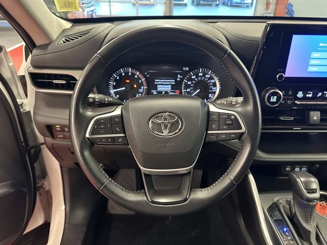 Certified 2025 Toyota Highlander LE AWD/4WD image 18