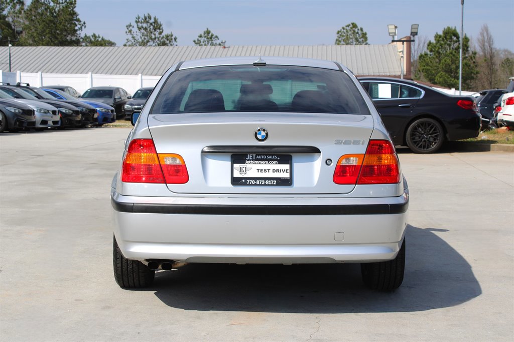 Used 2005 BMW 325i Sedan image 6
