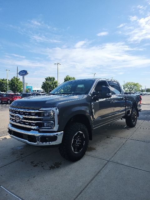 New 2026 Ford F350 Lariat w/ Tremor Off-Road Package AWD/4WD image 4