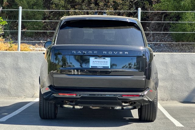 Certified 2026 Land Rover Range Rover Long Wheelbase SE AWD/4WD image 4