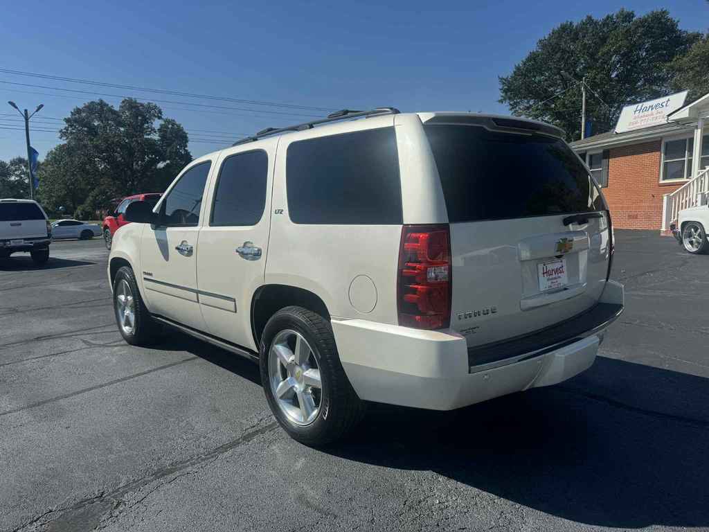 Used 2013 Chevrolet Tahoe LTZ image 2
