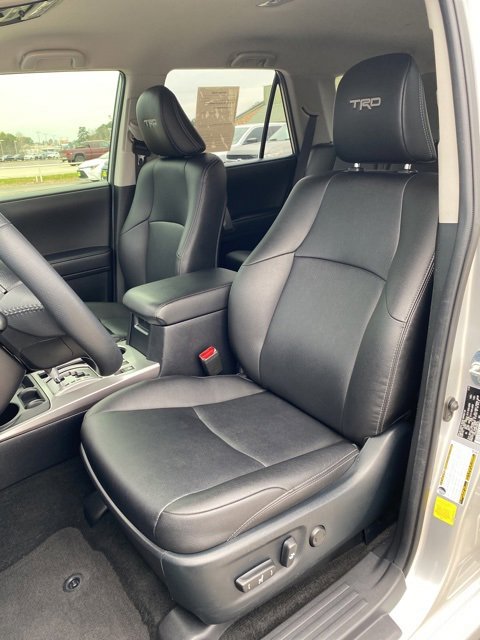 Used 2023 Toyota 4Runner TRD Sport w/ Technology Package image 11