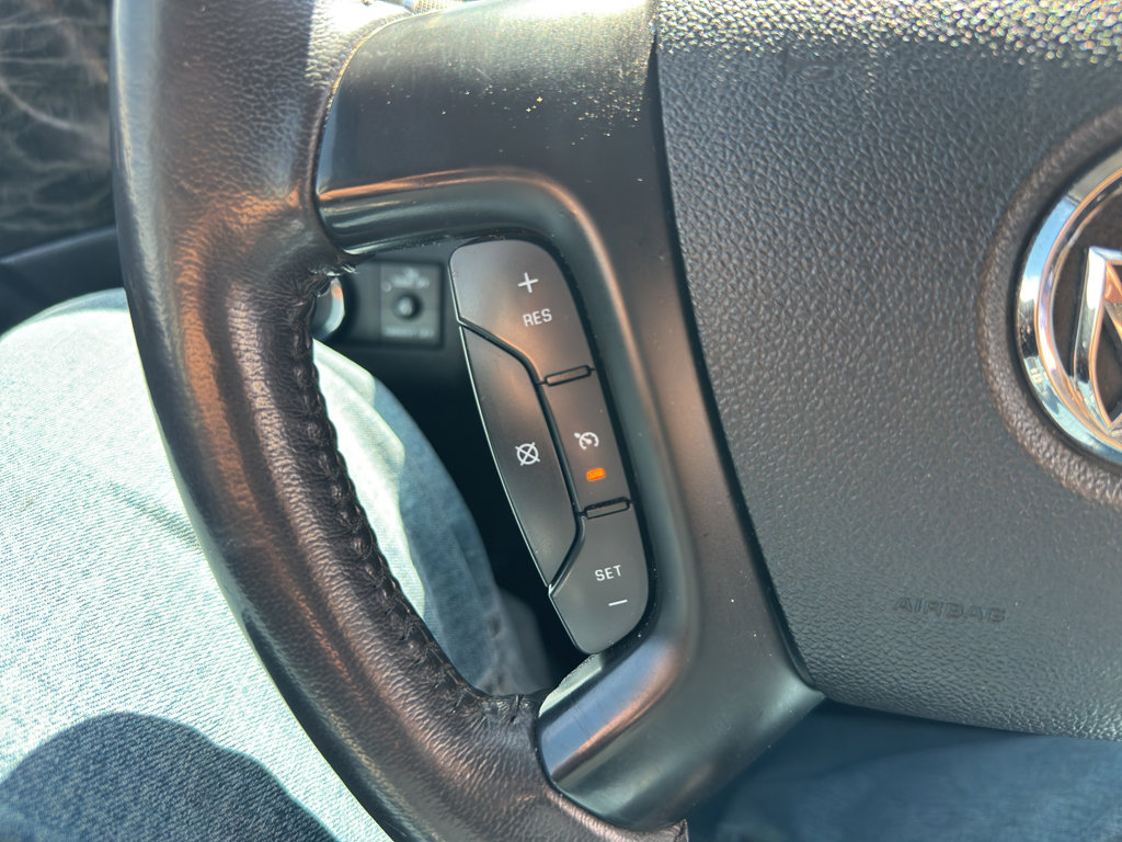 Used 2014 Buick Enclave Leather AWD/4WD image 32
