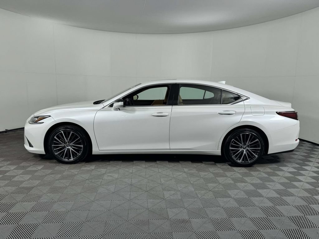 Used 2024 Lexus ES 350 w/ Premium Package FWD image 11