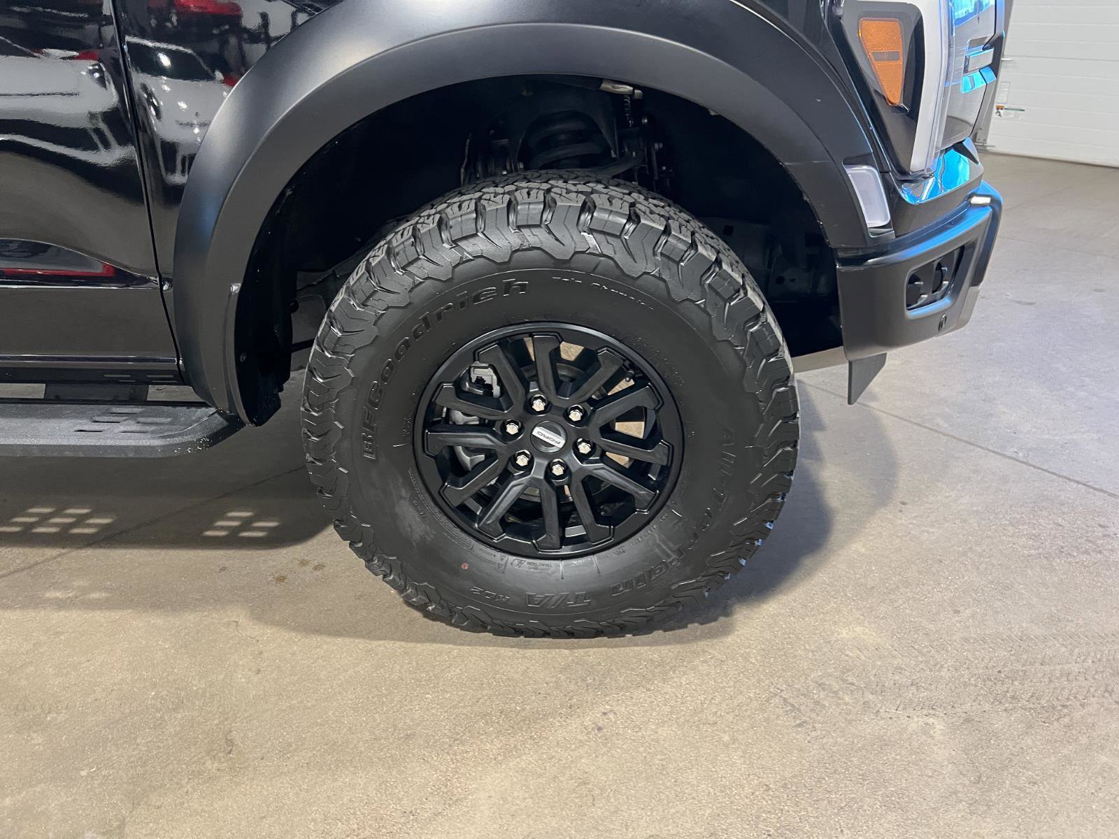 Used 2025 Ford F150 Raptor AWD/4WD image 42