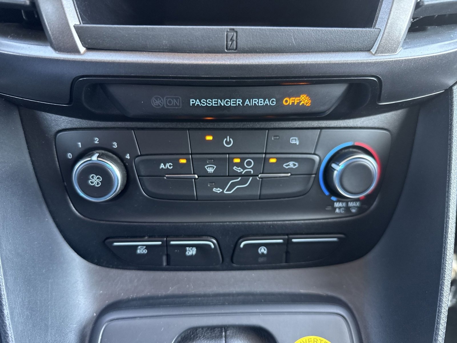 Used 2020 Ford Transit Connect XL FWD image 21