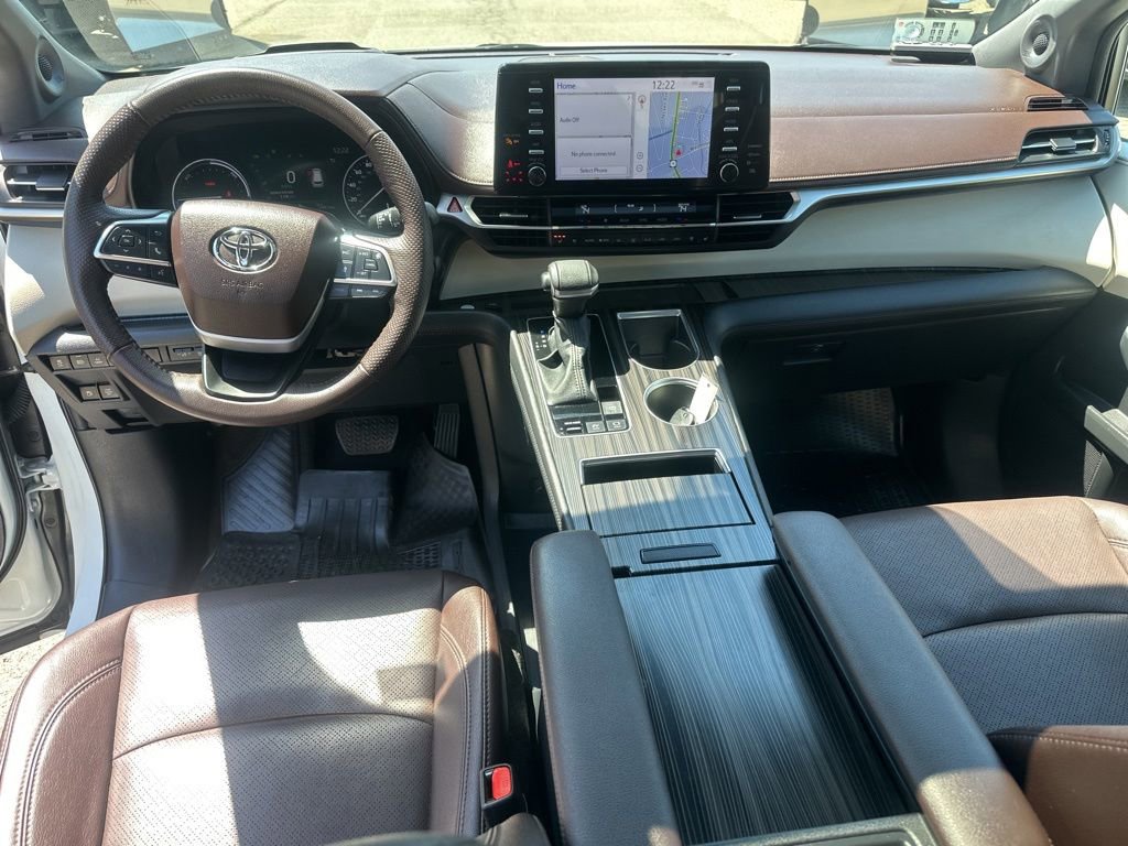 Used 2023 Toyota Sienna Platinum AWD/4WD image 23