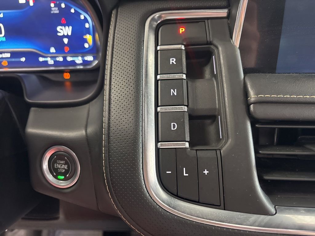 Used 2023 Chevrolet Suburban Premier image 23