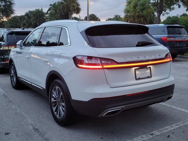 Certified 2022 Lincoln Nautilus FWD w/ Premium Package image 3