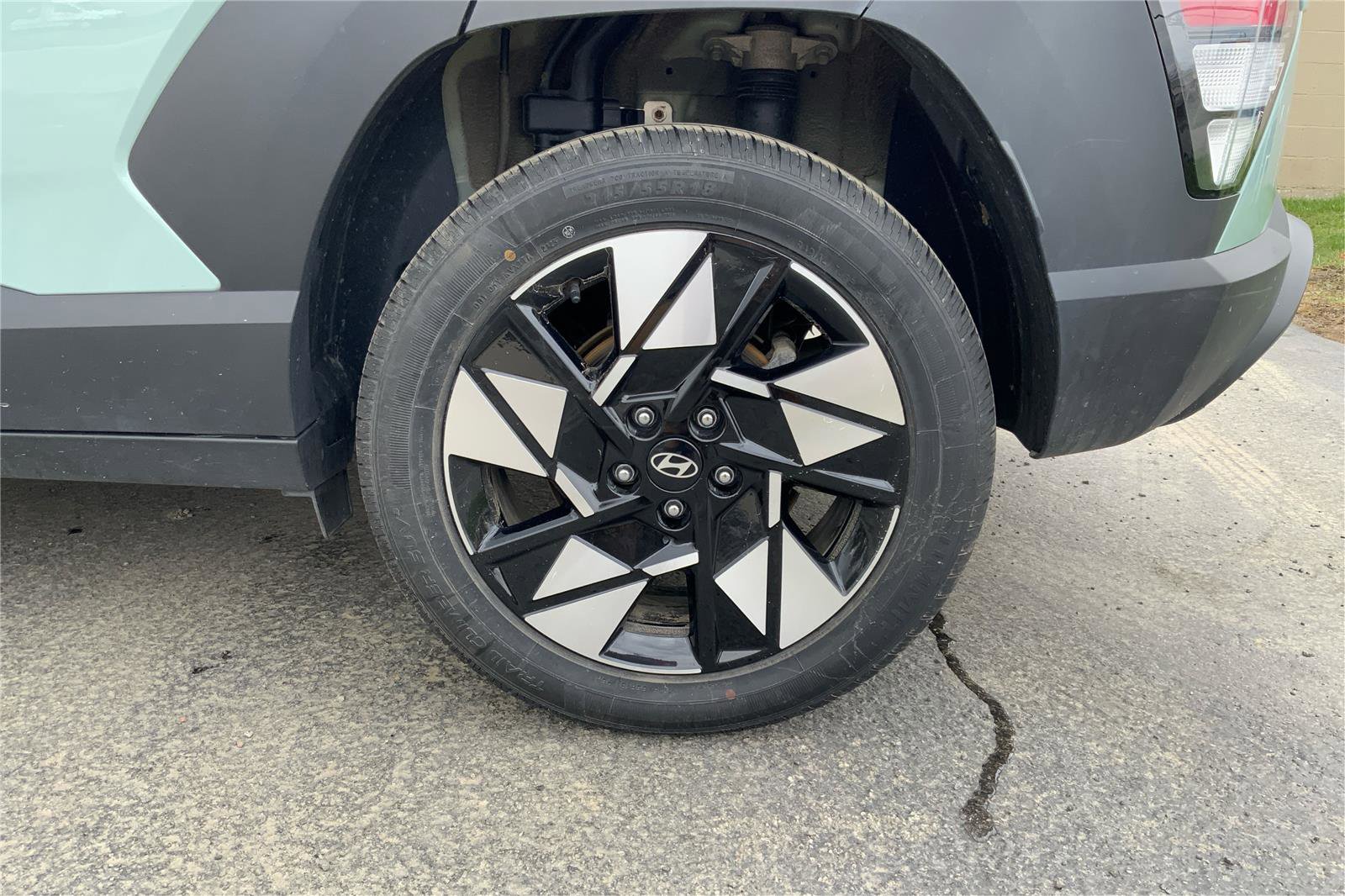 Used 2024 Hyundai Kona SEL AWD/4WD image 28