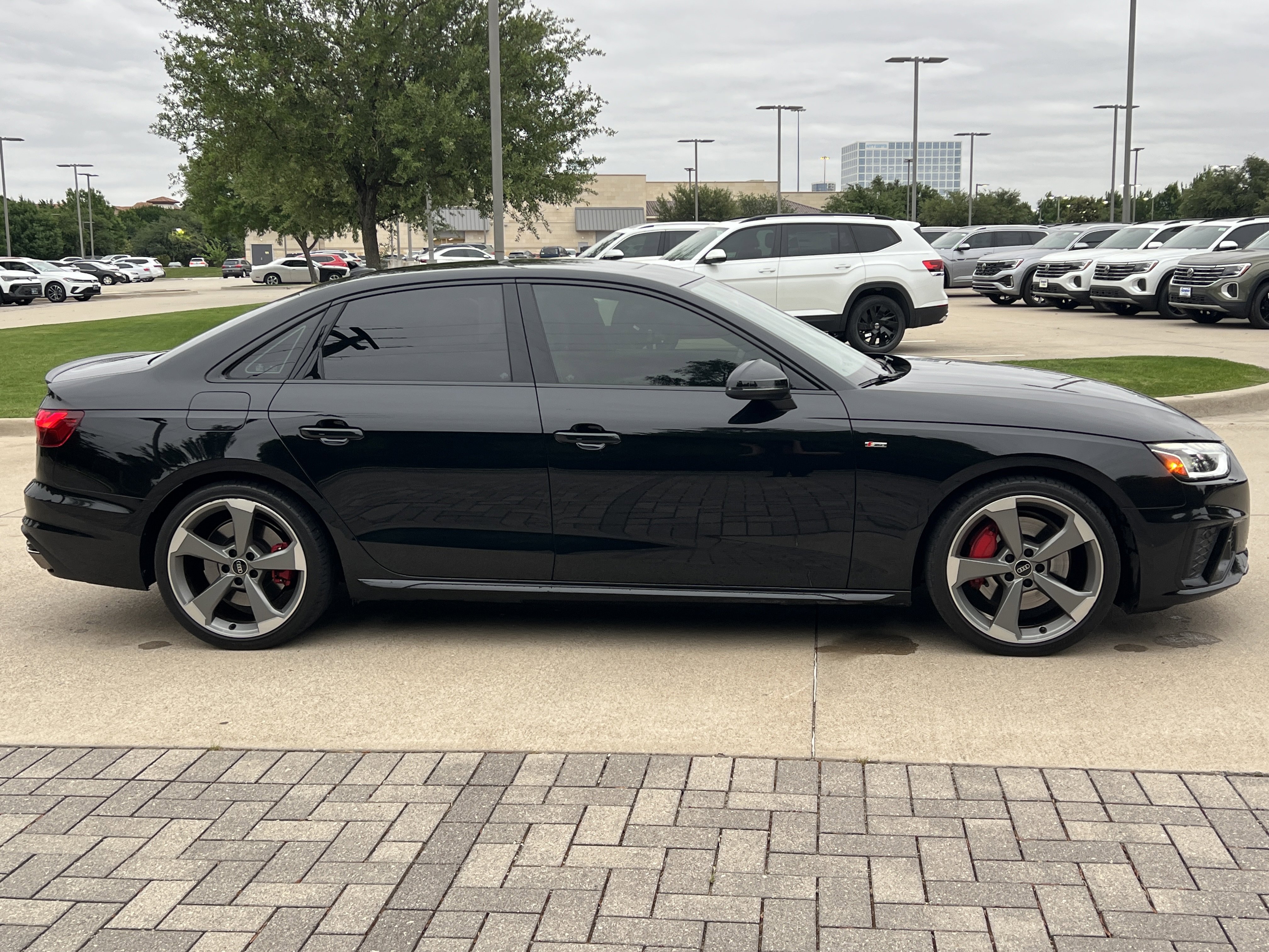 Used 2023 Audi A4 2.0T Premium Plus w/ Premium Plus Package AWD/4WD image 11