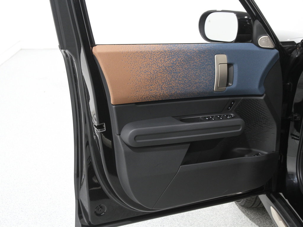 Certified 2025 MINI Cooper Countryman S w/ Comfort Package Max image 4