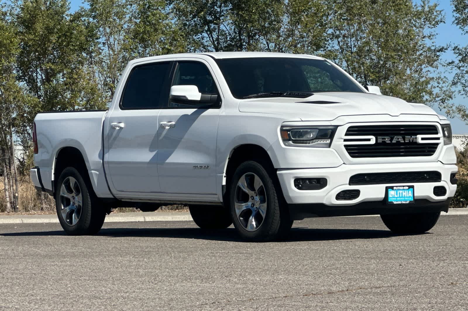 Used 2023 RAM 1500 Laramie AWD/4WD image 9