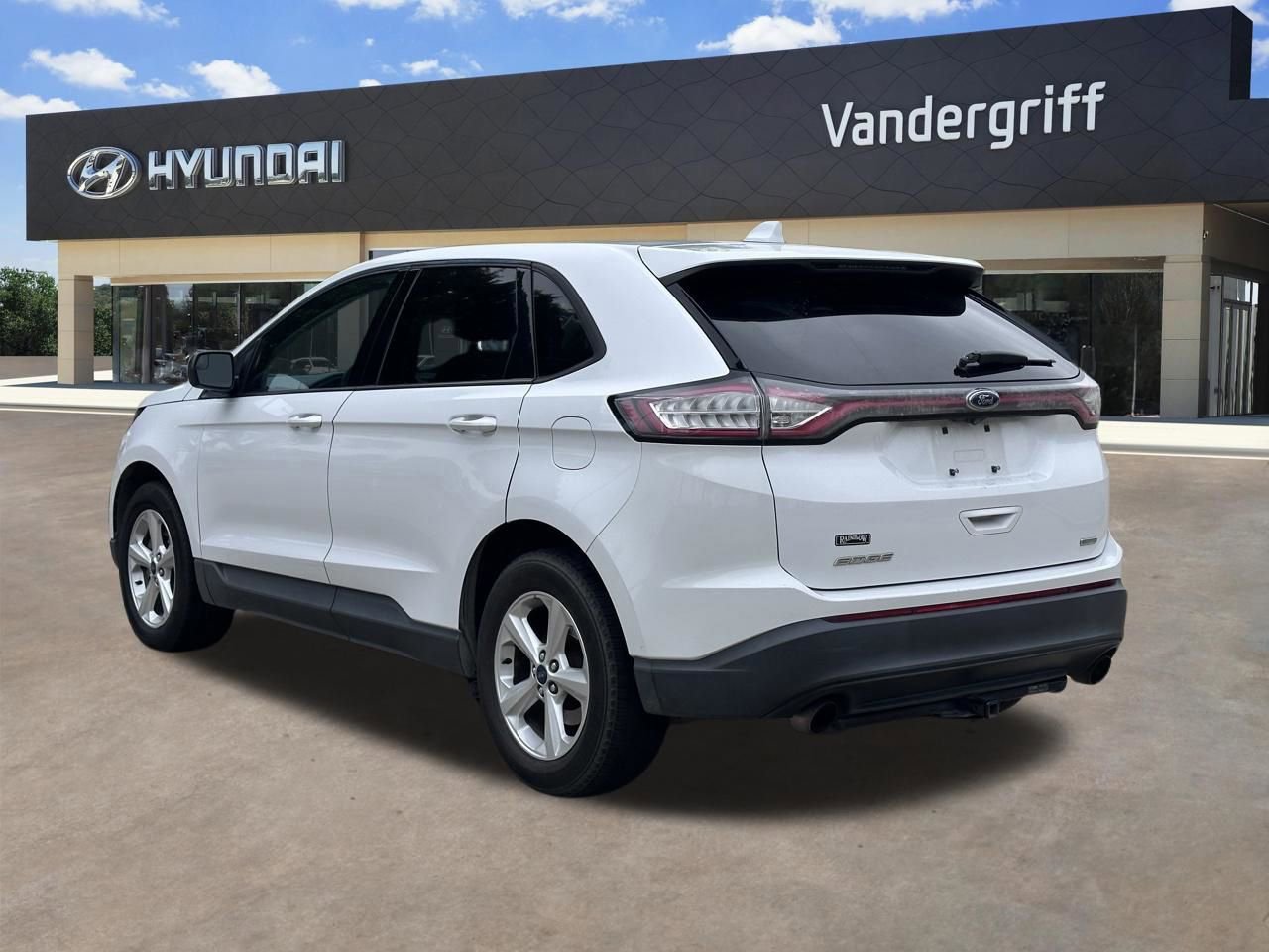 Used 2015 Ford Edge SE FWD image 8