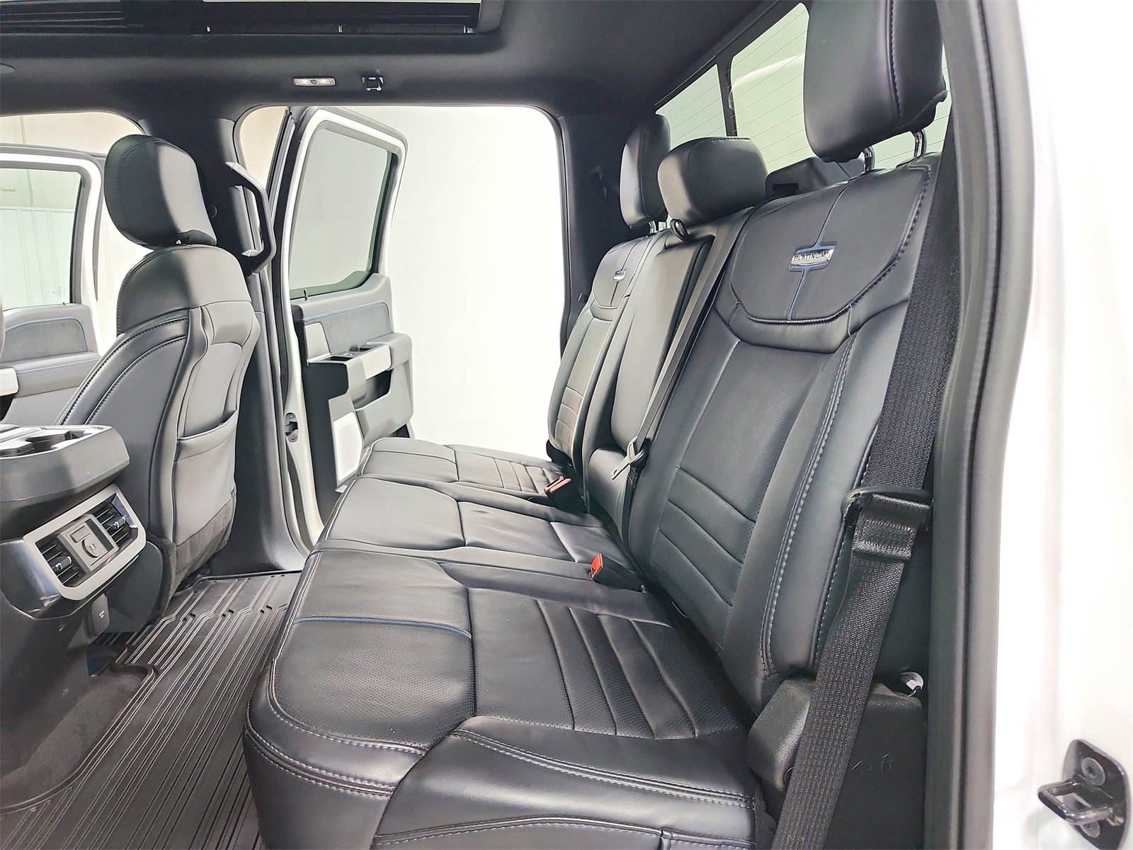 Used 2025 Ford F250 Platinum image 37