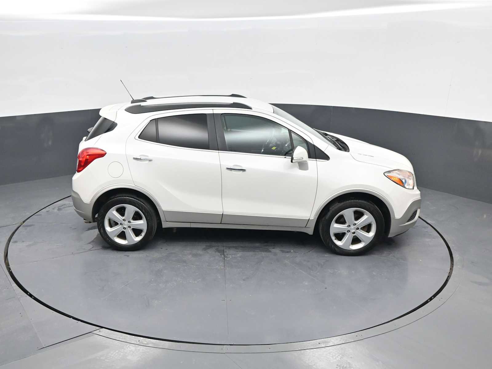 Used 2015 Buick Encore AWD image 33