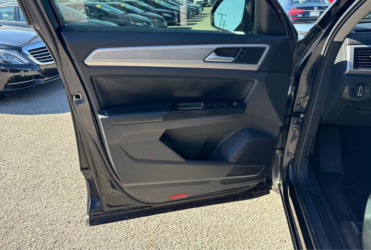 Used 2019 Volkswagen Atlas SE w/ Towing Package FWD image 11