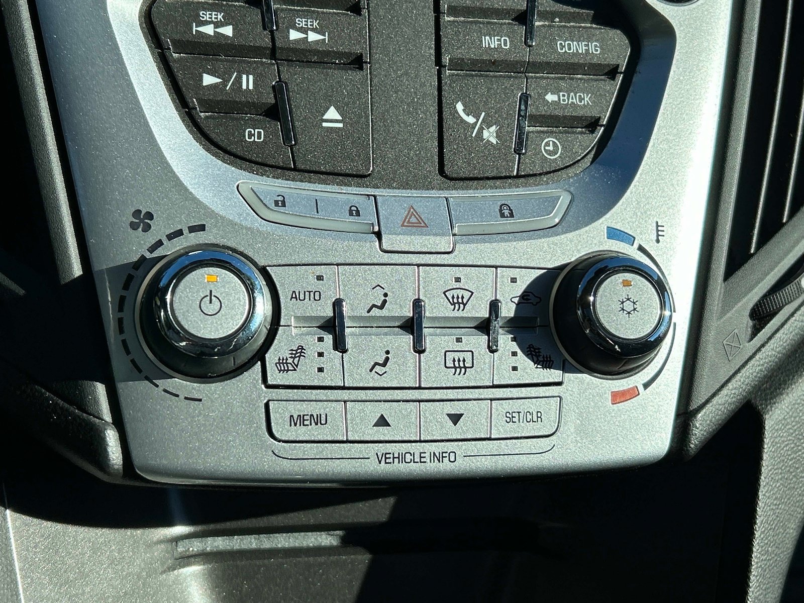 Used 2011 Chevrolet Equinox LT FWD image 27