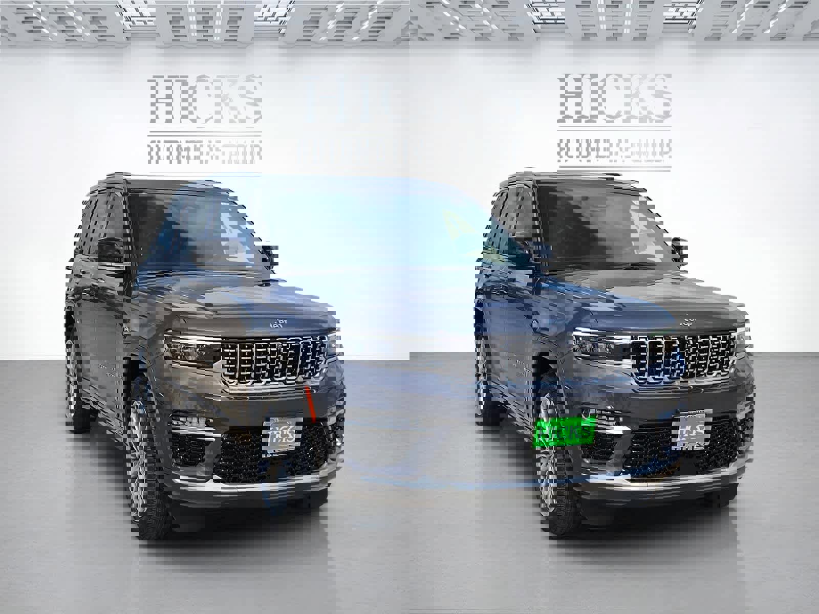 Used 2022 Jeep Grand Cherokee Summit w/ Luxury Tech Group V image 3