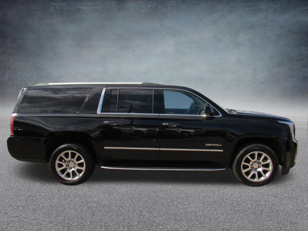 Used 2020 GMC Yukon XL Denali RWD image 8