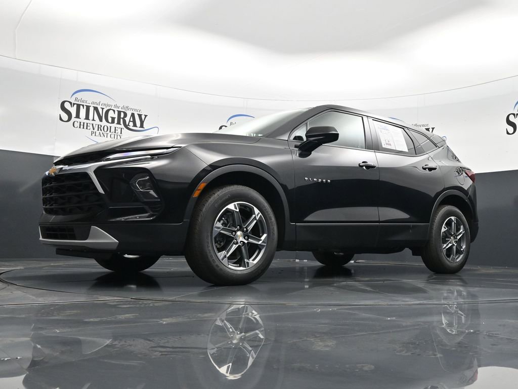 Used 2025 Chevrolet Blazer LT image 19