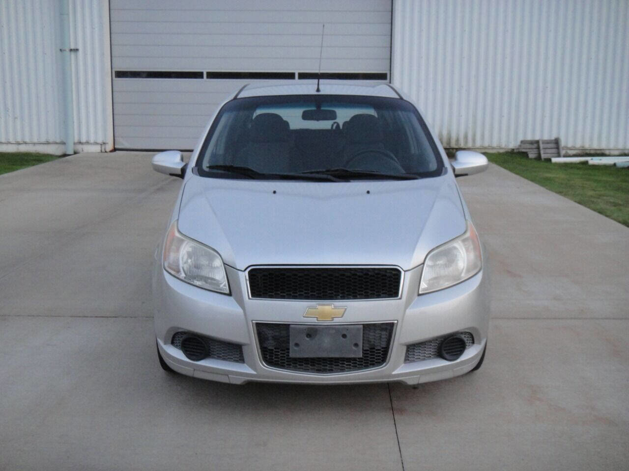 Used 2011 Chevrolet Aveo5 LT w/ Power and Convenience Package image 3