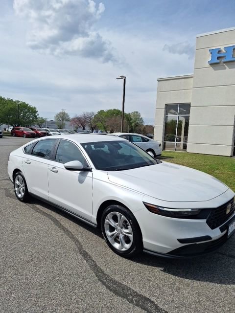 Used 2023 Honda Accord LX image 2