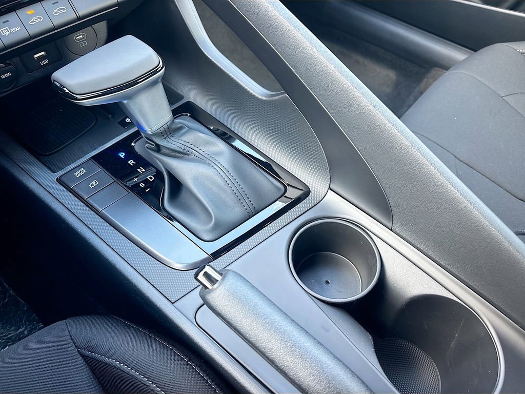 New 2026 Hyundai Elantra Sport image 16