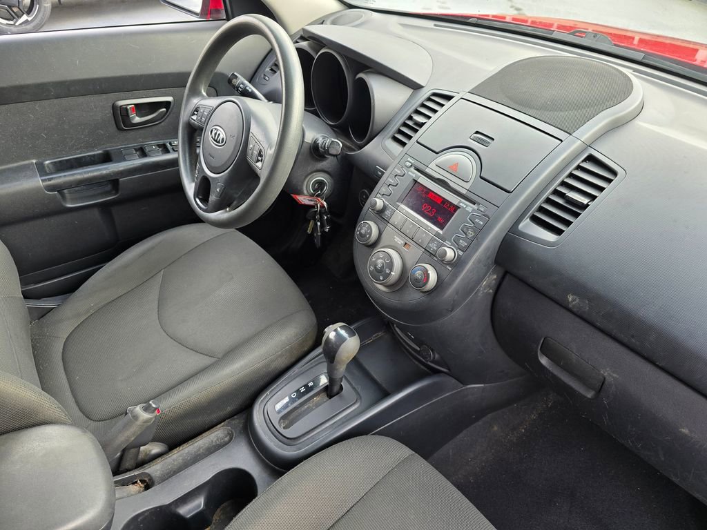 Used 2010 Kia Soul + w/ Audio Pkg image 11