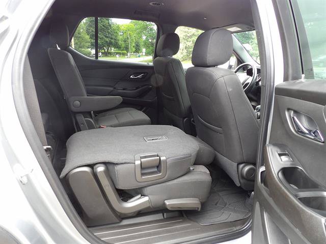Used 2023 Chevrolet Traverse LT AWD/4WD image 37