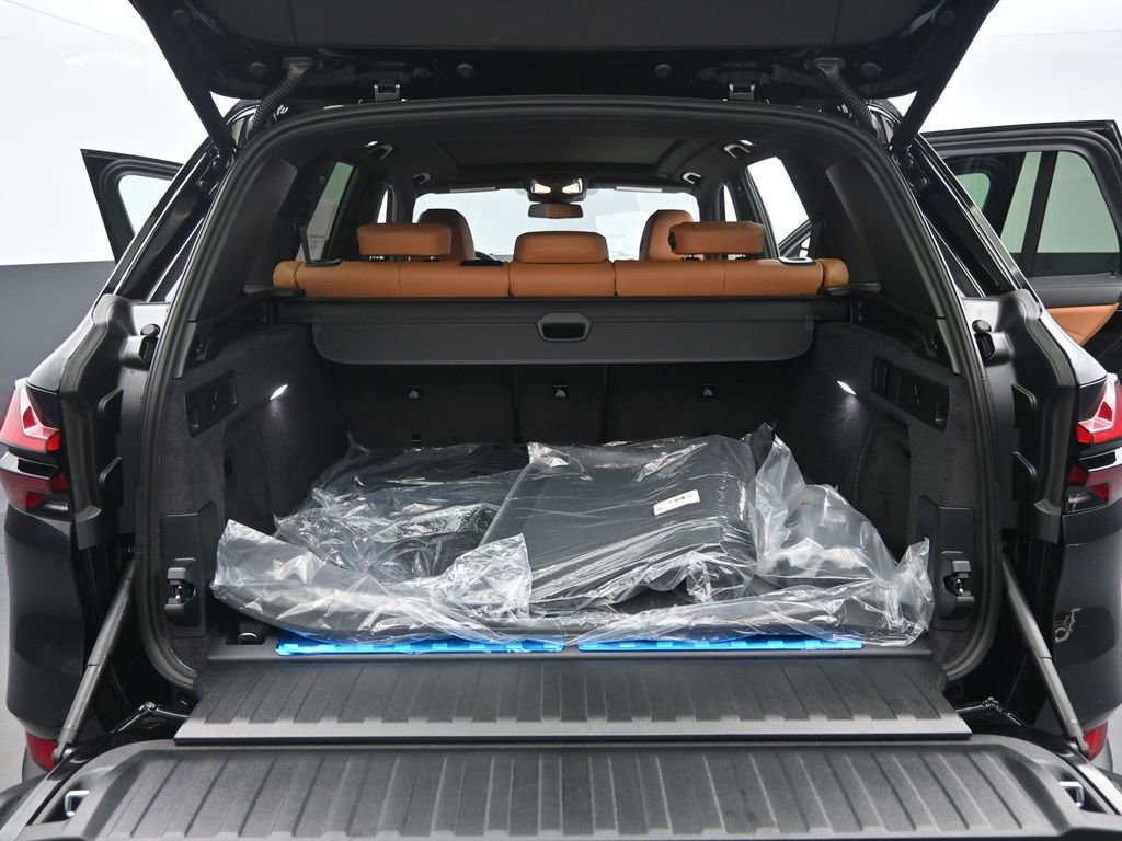 New 2026 BMW X5 xDrive50e w/ Premium Package AWD/4WD image 27
