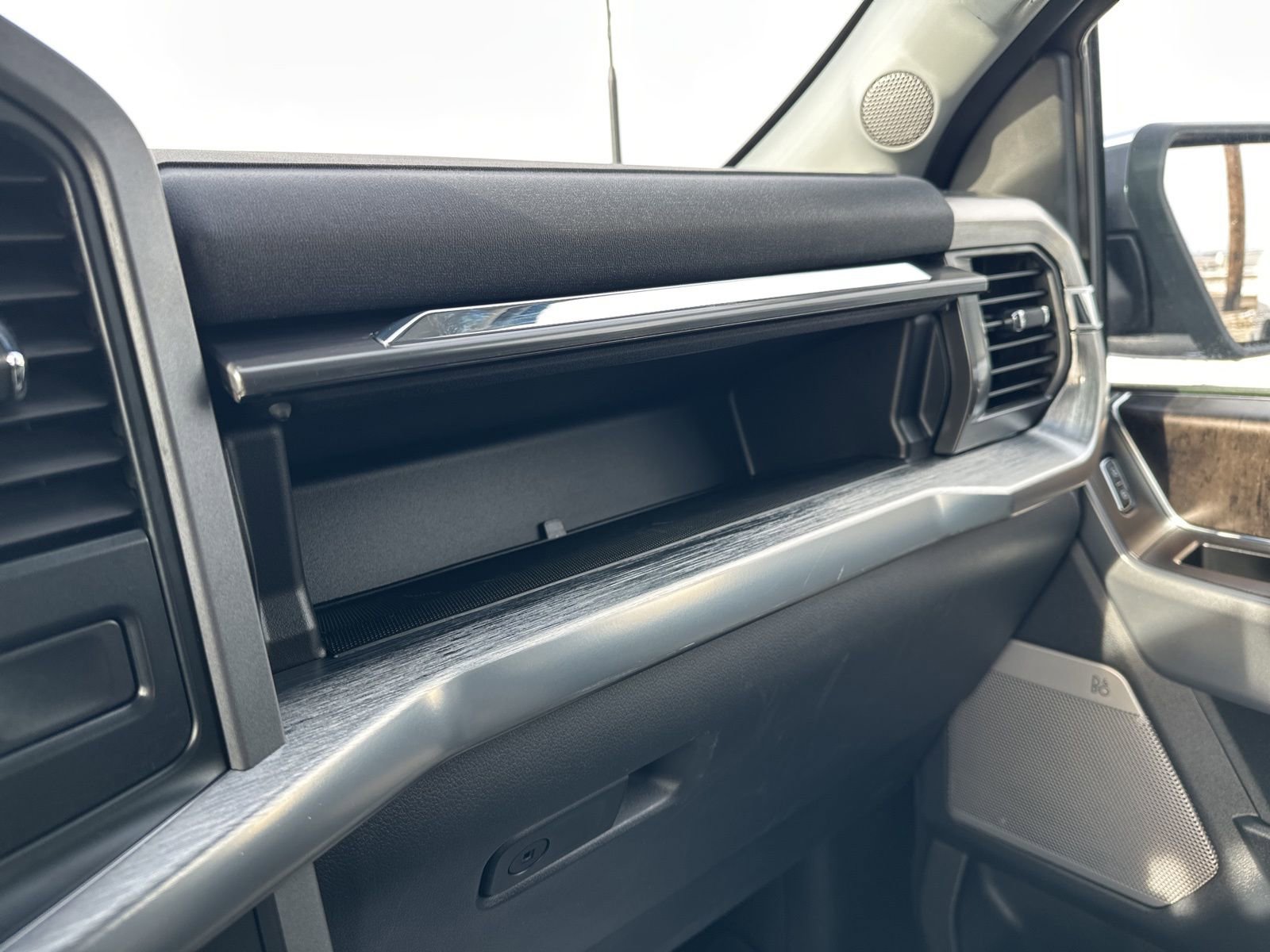 Used 2022 Ford F150 Lariat image 47