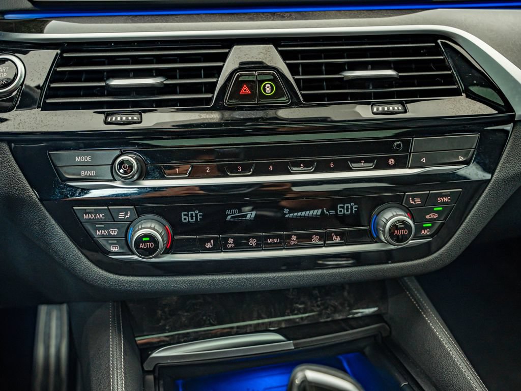 Used 2023 BMW 540i w/ M Sport Package RWD image 32