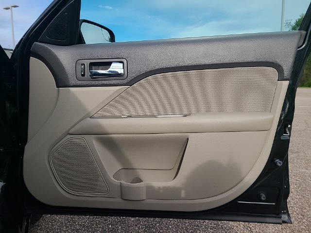 Used 2011 Ford Fusion Hybrid FWD image 26