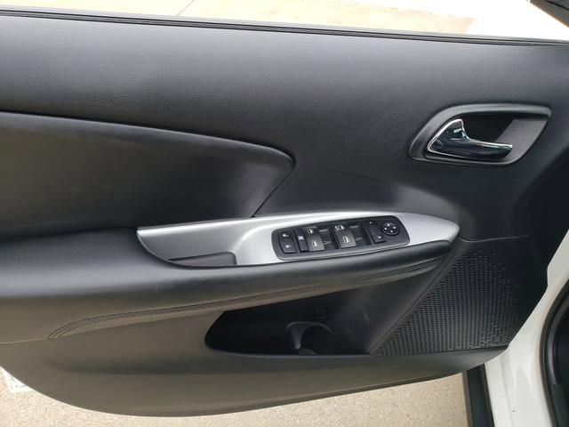 Used 2020 Dodge Journey SE w/ SE Popular Equipment Group FWD image 12