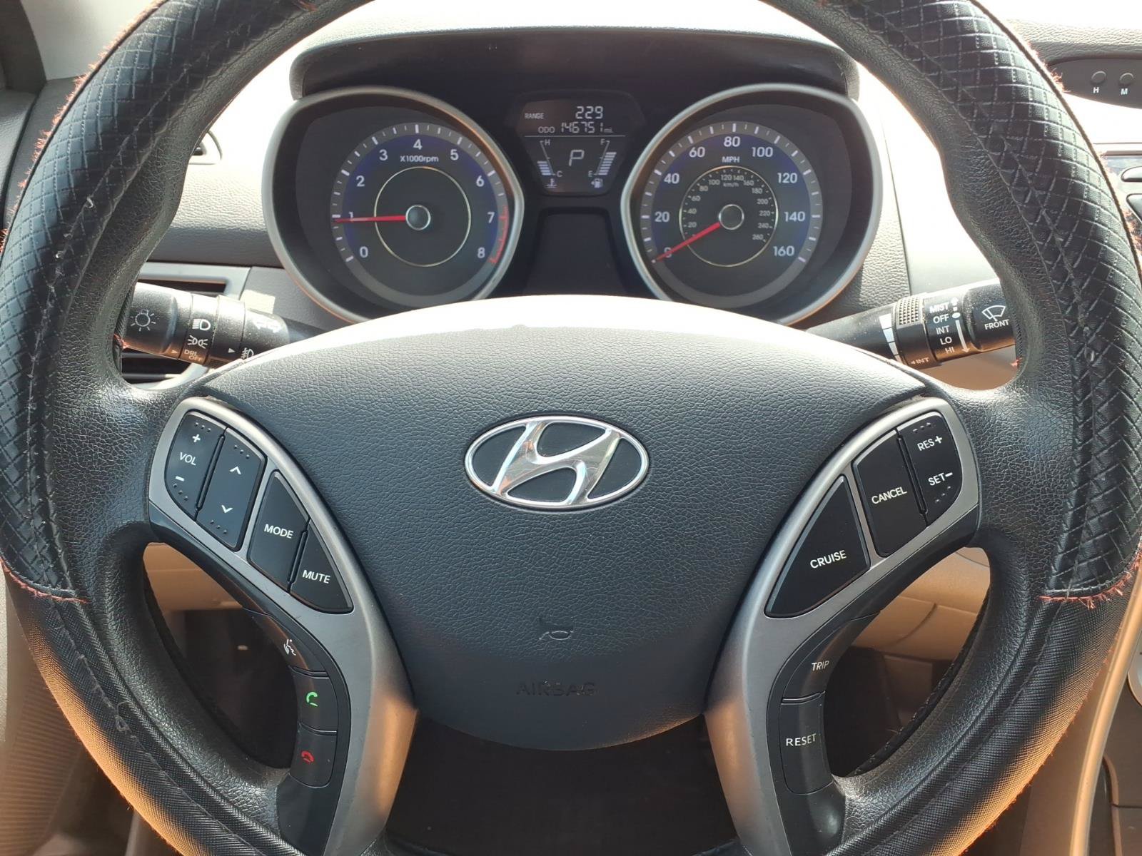Used 2013 Hyundai Elantra FWD image 13