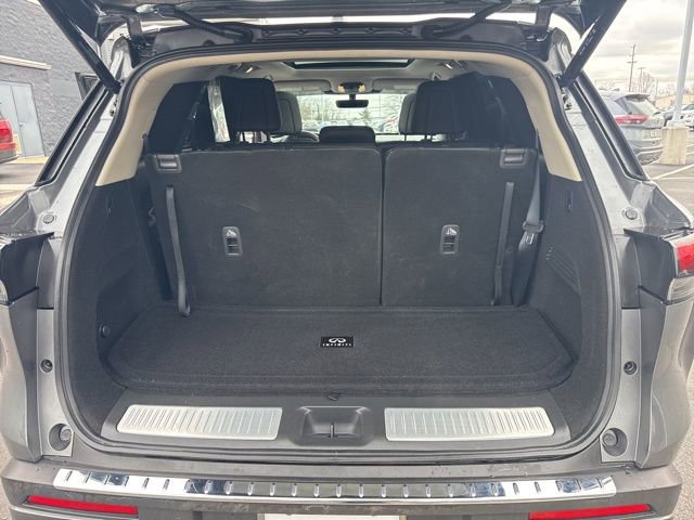 Used 2023 INFINITI QX60 Luxe w/ Performance Audio Package image 16