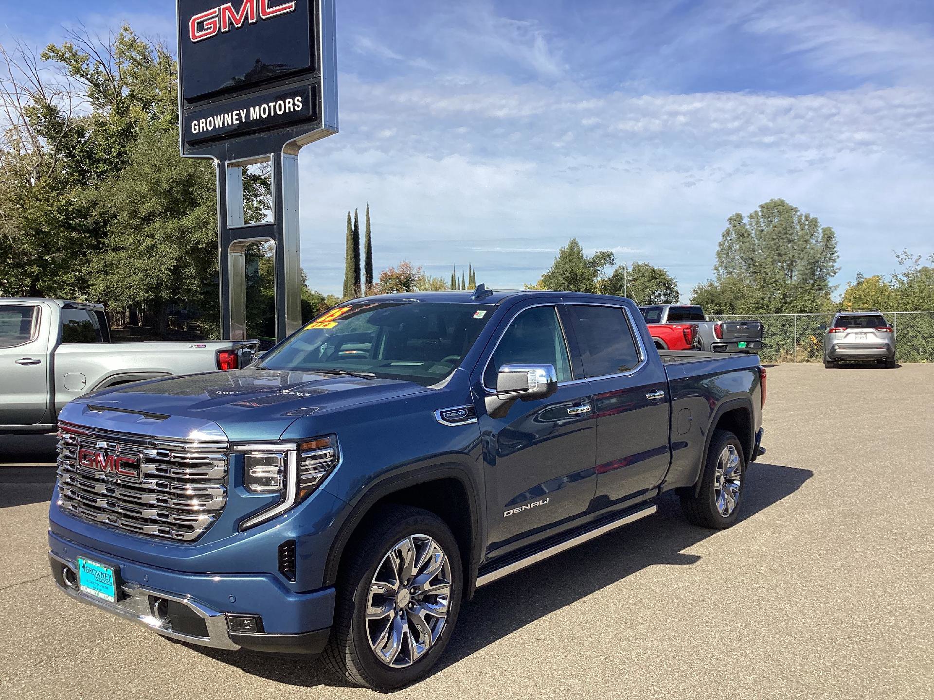 New 2025 GMC Sierra 1500 Denali w/ Denali Reserve Package image 1